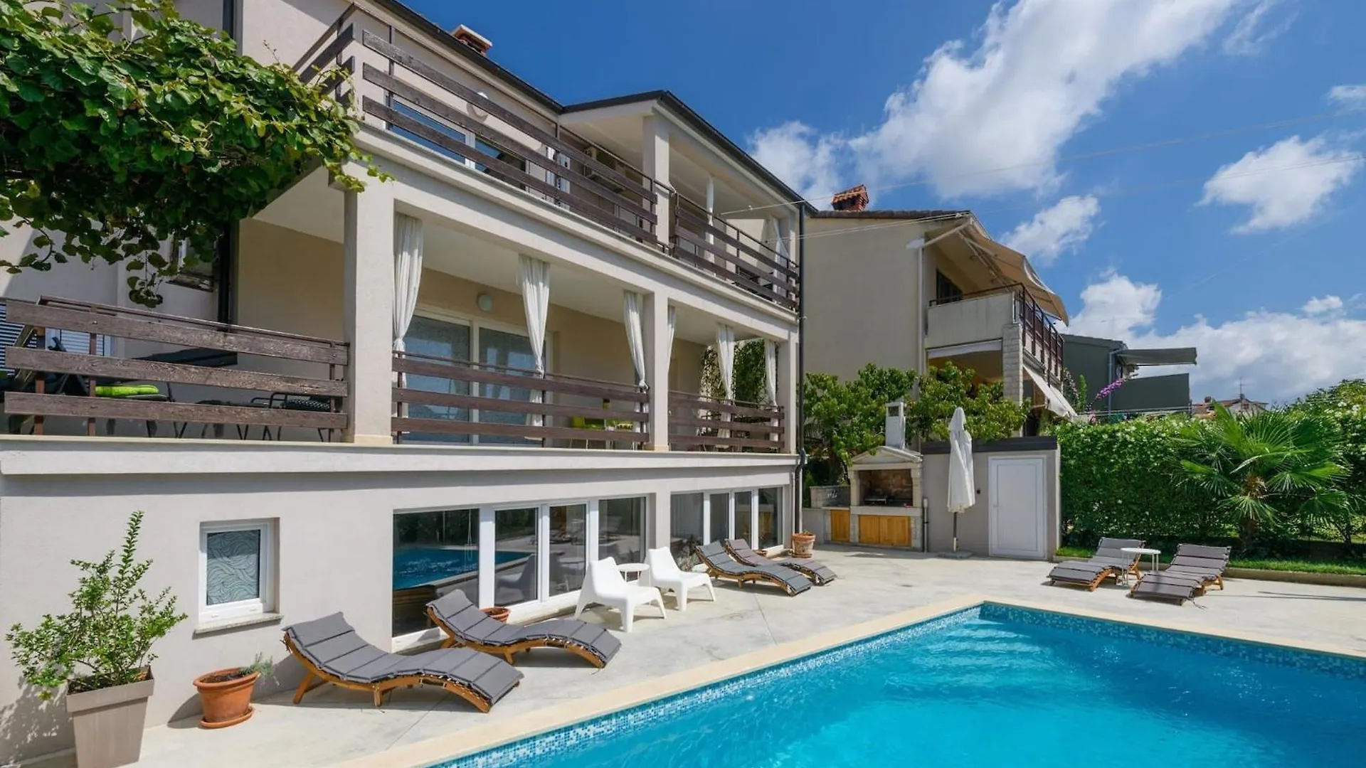 Villa Monte Magno Pula 0*,